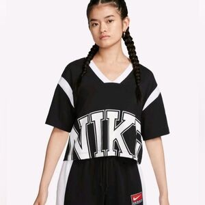 Nike Black and White V-Neck Crop T-Shirt Womens Large